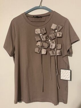 Women's Taupe Short Sleeve Tee with Satin Flower Accents